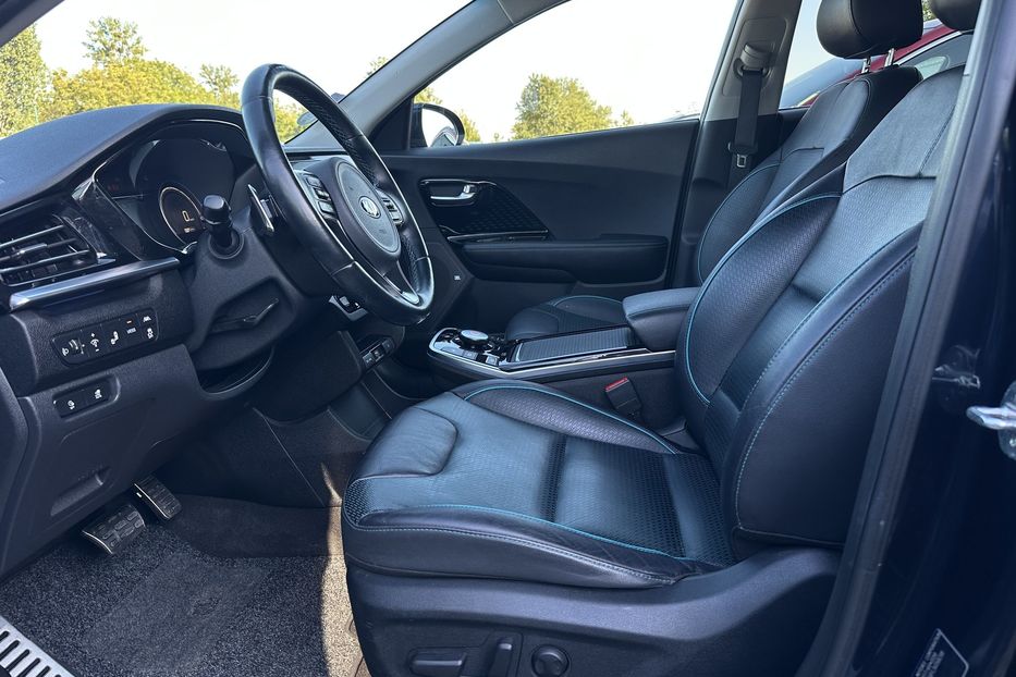 Продам Kia Niro 64 кВт Макс. комплектектація 2021 года в Львове