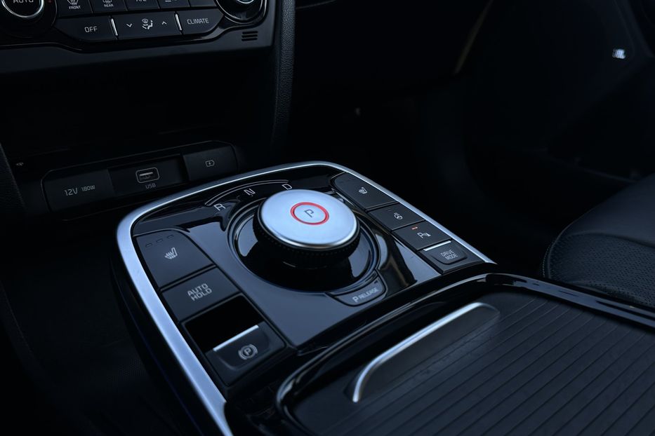 Продам Kia Niro 64 кВт Макс. комплектектація 2021 года в Львове