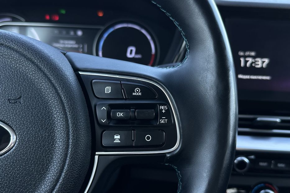 Продам Kia Niro 64 кВт Макс. комплектектація 2021 года в Львове
