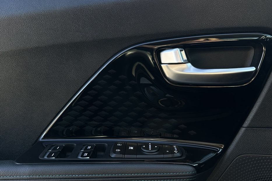 Продам Kia Niro 64 кВт Макс. комплектектація 2021 года в Львове