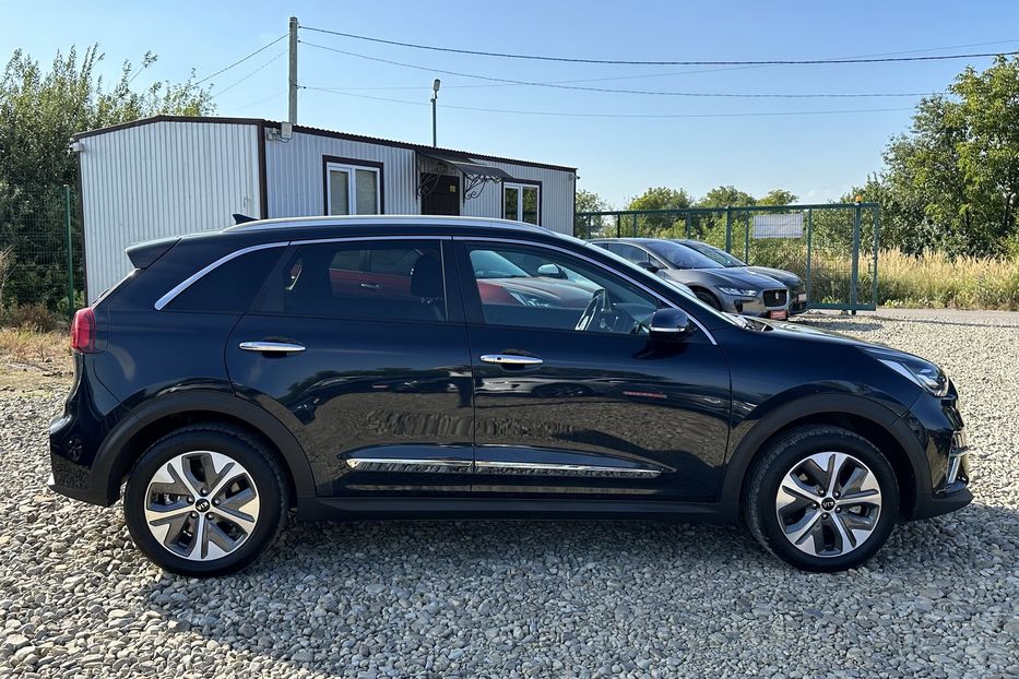 Продам Kia Niro 64 кВт Макс. комплектектація 2021 года в Львове