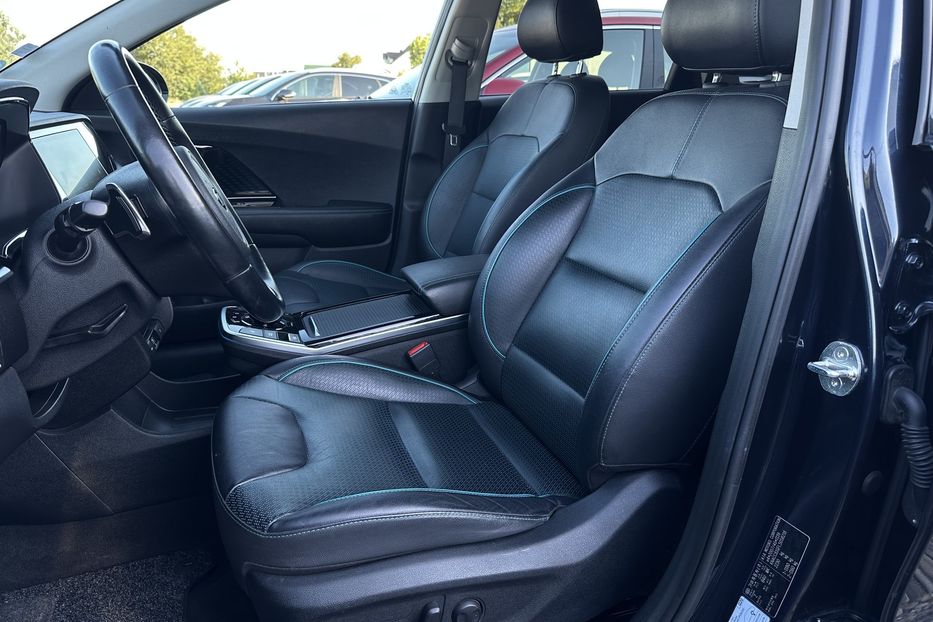 Продам Kia Niro 64 кВт Макс. комплектектація 2021 года в Львове