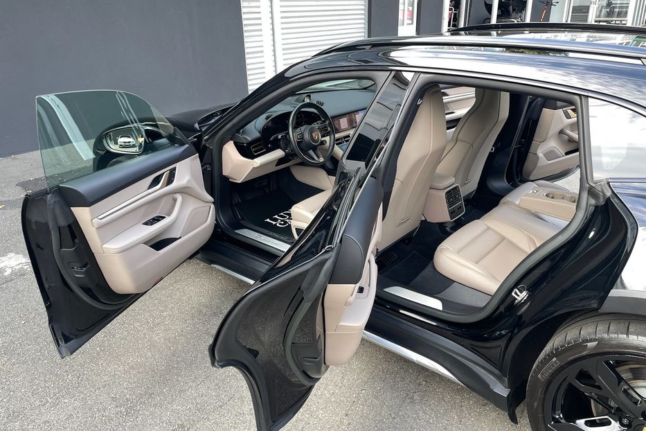 Продам Porsche Taycan 4 Cross Turismo 2023 года в Киеве