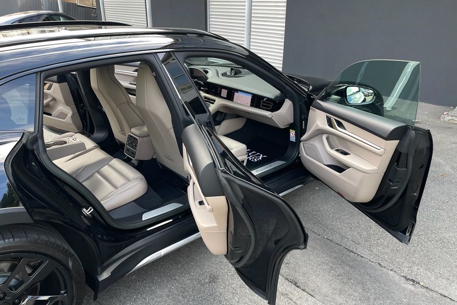 Продам Porsche Taycan 4 Cross Turismo 2023 года в Киеве