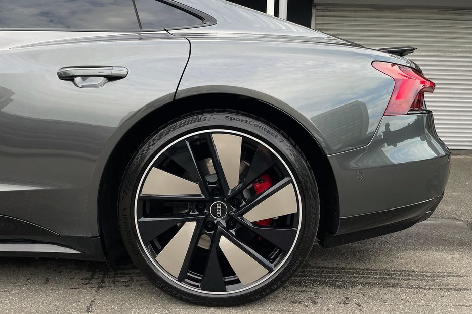 Продам Audi E-Tron RS GT 2022 года в Киеве