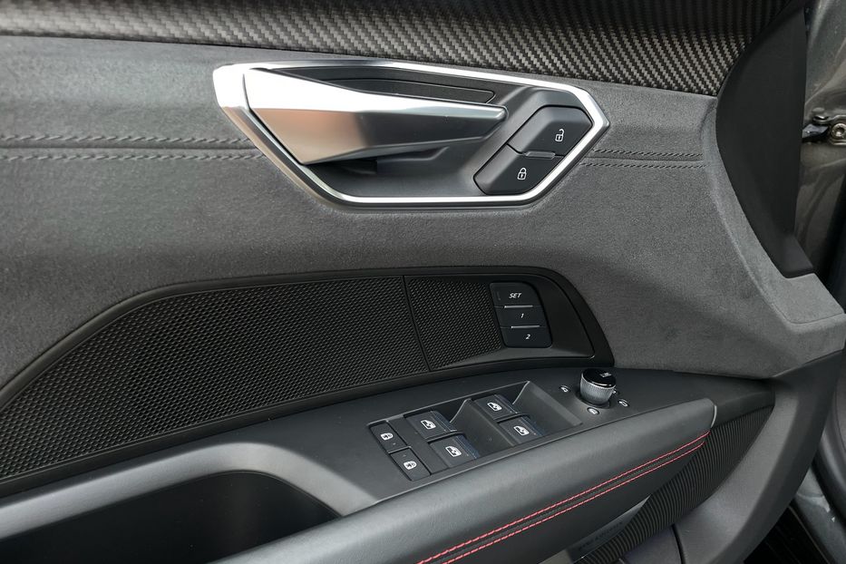 Продам Audi E-Tron RS GT 2022 года в Киеве