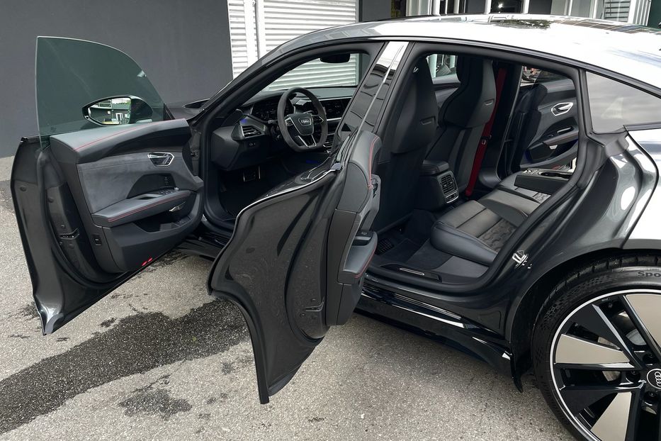 Продам Audi E-Tron RS GT 2022 года в Киеве