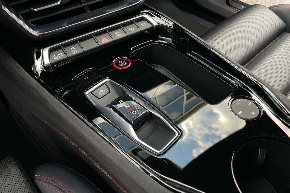 Продам Audi E-Tron RS GT 2022 года в Киеве