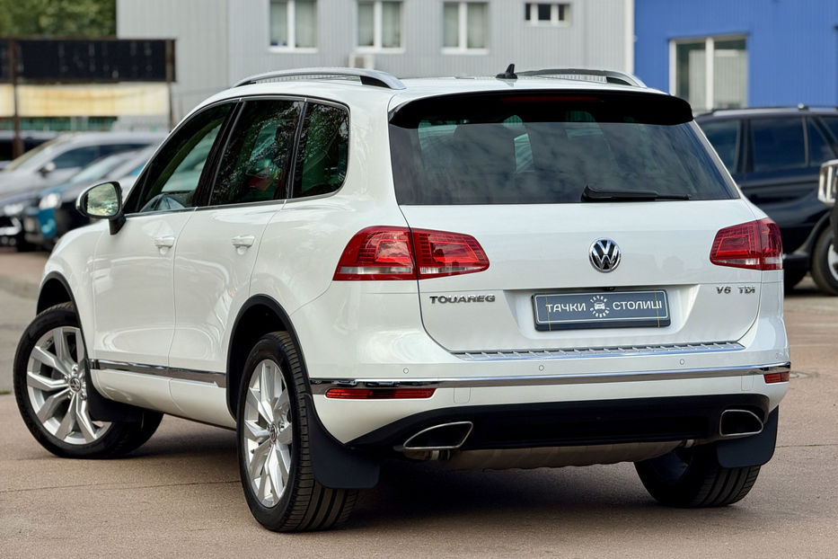 Продам Volkswagen Touareg 2016 года в Киеве