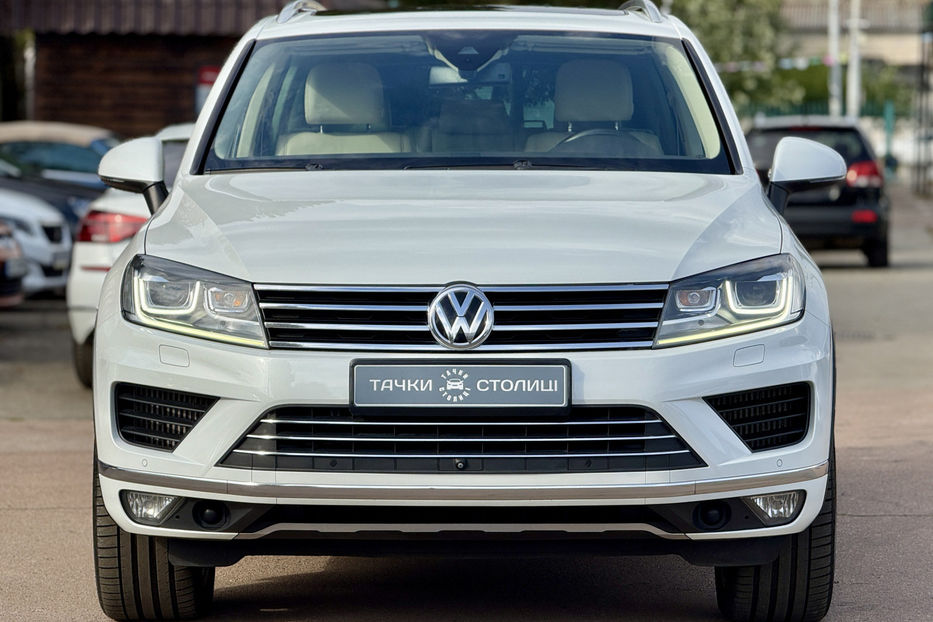 Продам Volkswagen Touareg 2016 года в Киеве