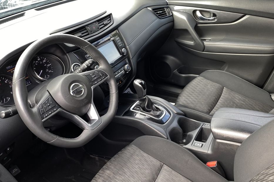Продам Nissan Rogue 2017 года в Луцке