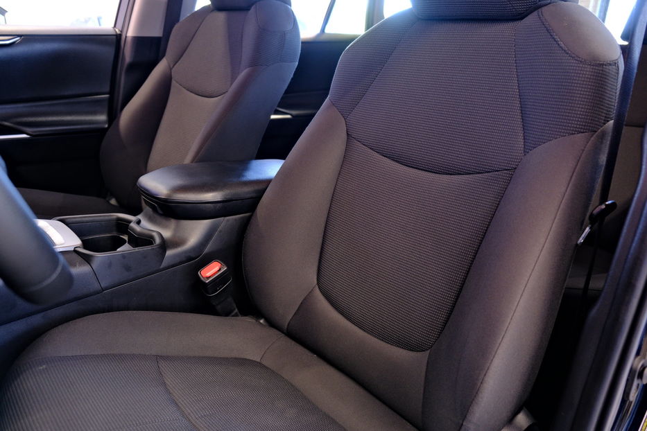Продам Toyota Rav 4 2019 года в Одессе