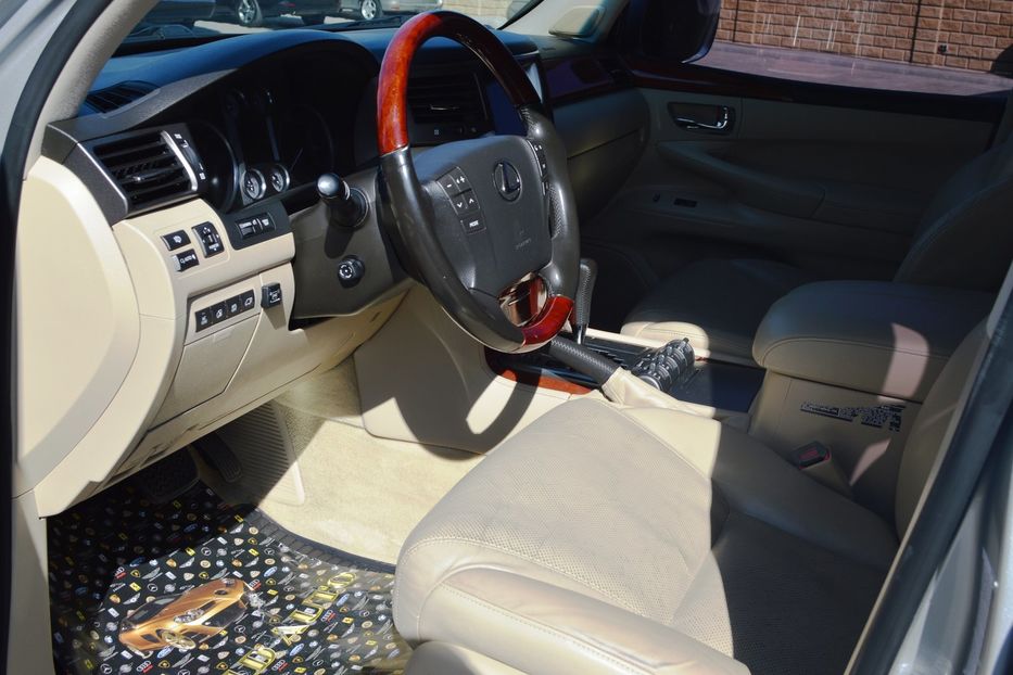Продам Lexus LX 570 2008 года в Одессе
