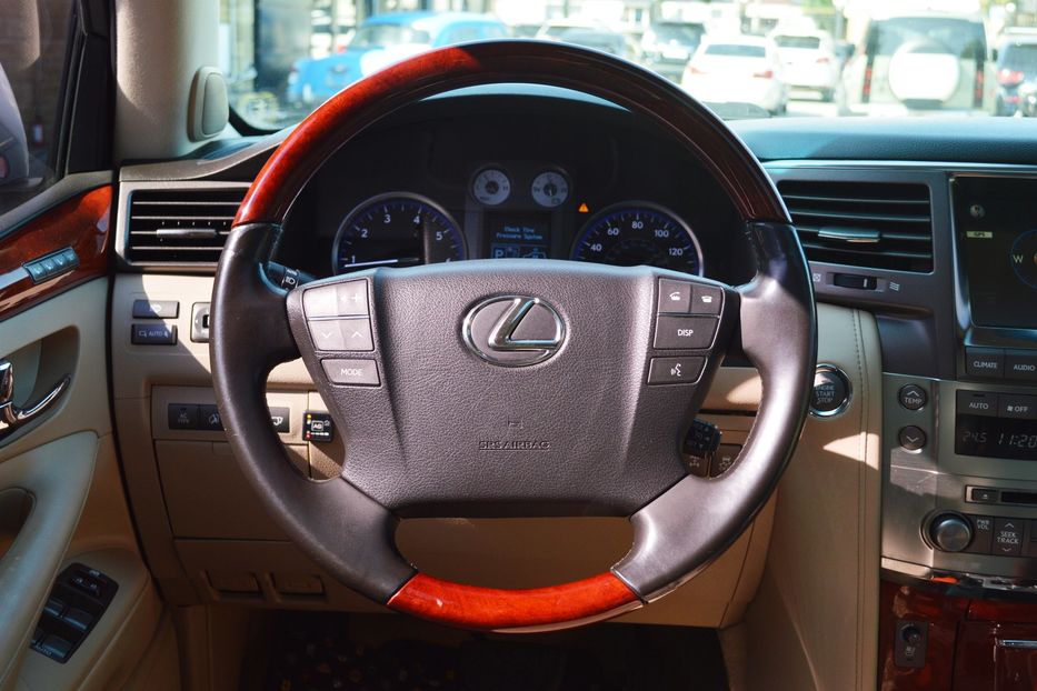 Продам Lexus LX 570 2008 года в Одессе