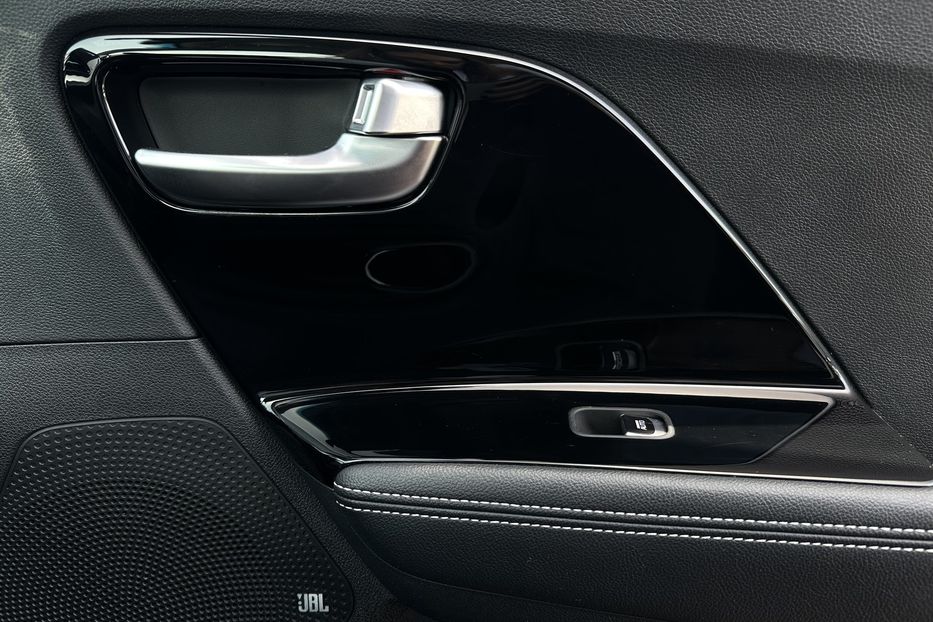 Продам Kia Niro Kia Niro 64 кВт Макс. комплект 2020 года в Львове