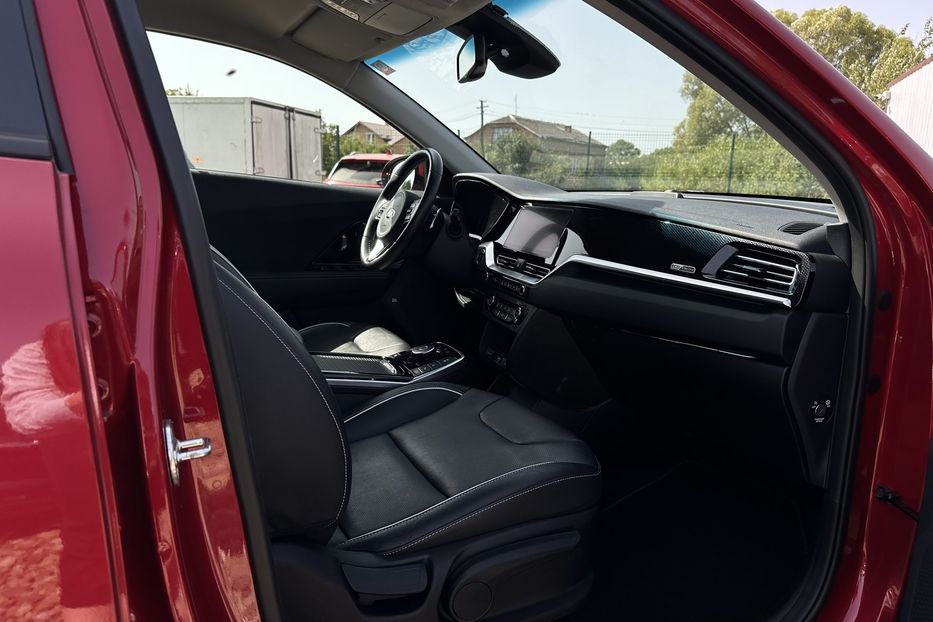 Продам Kia Niro Kia Niro 64 кВт Макс. комплект 2020 года в Львове