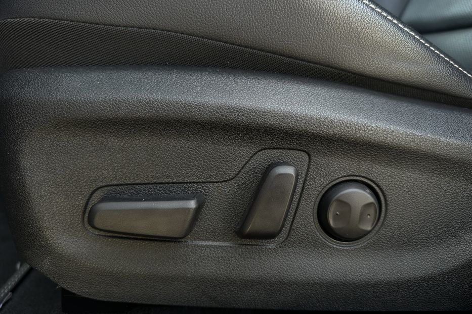 Продам Kia Niro Kia Niro 64 кВт Макс. комплект 2020 года в Львове