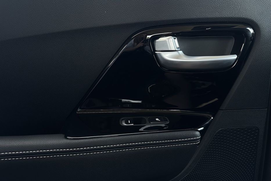 Продам Kia Niro Kia Niro 64 кВт Макс. комплект 2020 года в Львове