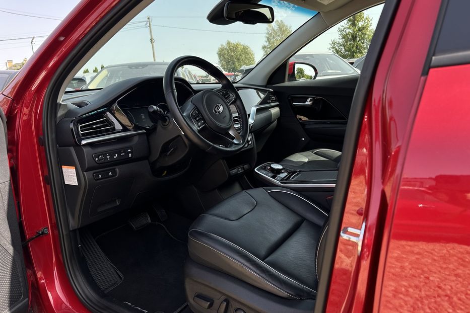 Продам Kia Niro Kia Niro 64 кВт Макс. комплект 2020 года в Львове