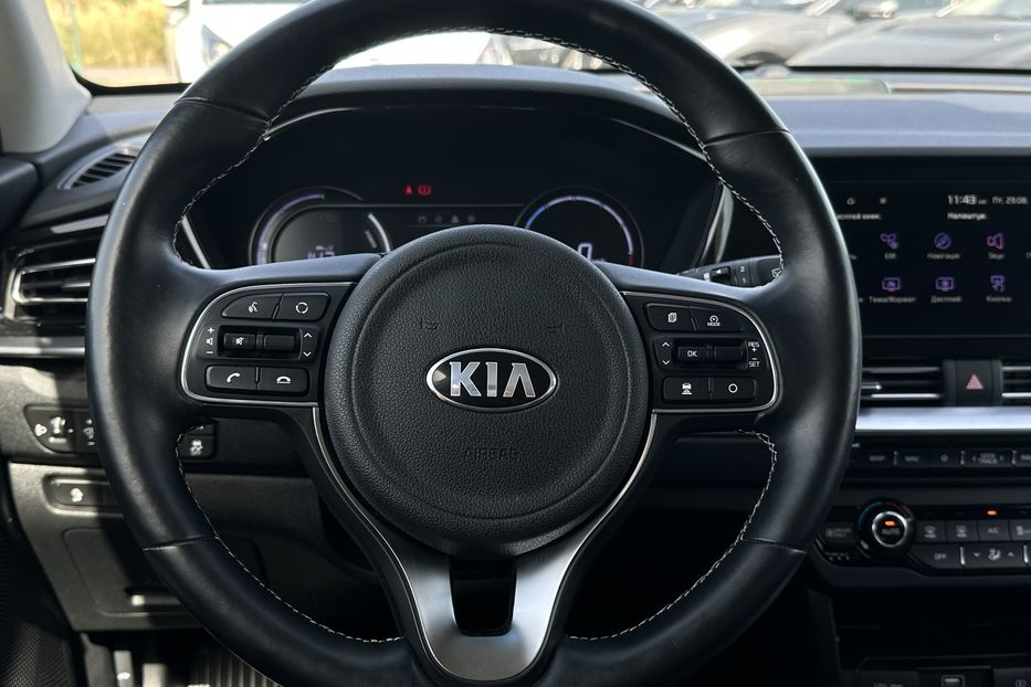 Продам Kia Niro Kia Niro 64 кВт Макс. комплект 2020 года в Львове
