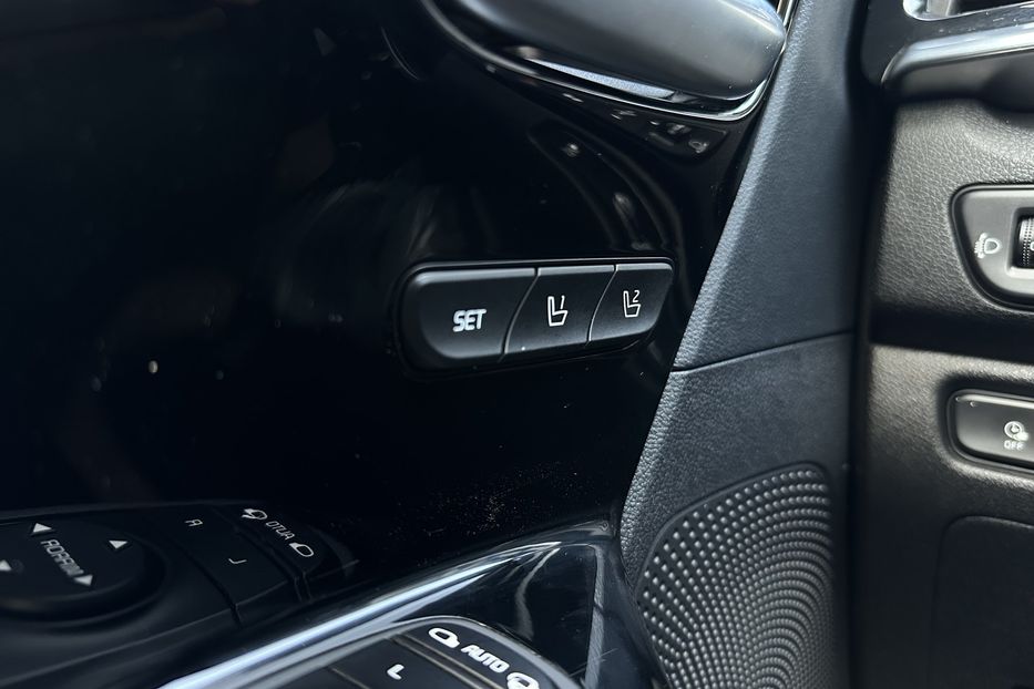 Продам Kia Niro Kia Niro 64 кВт Макс. комплект 2020 года в Львове