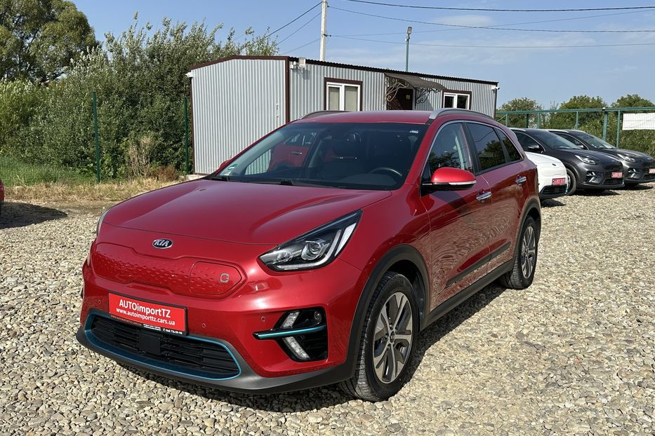 Продам Kia Niro Kia Niro 64 кВт Макс. комплект 2020 года в Львове