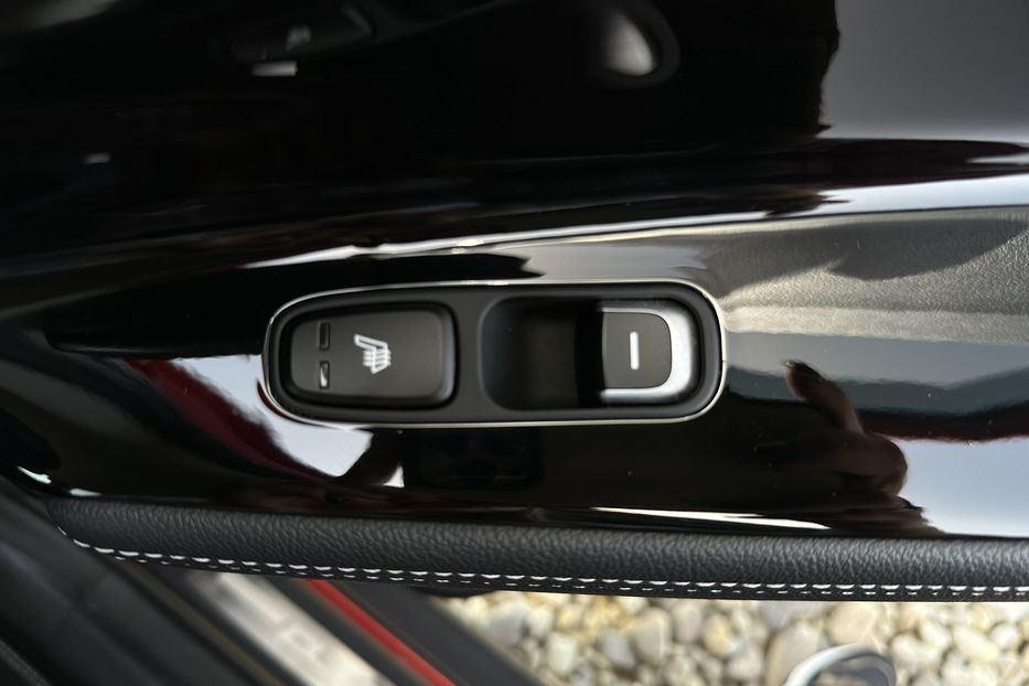 Продам Kia Niro Kia Niro 64 кВт Макс. комплект 2020 года в Львове