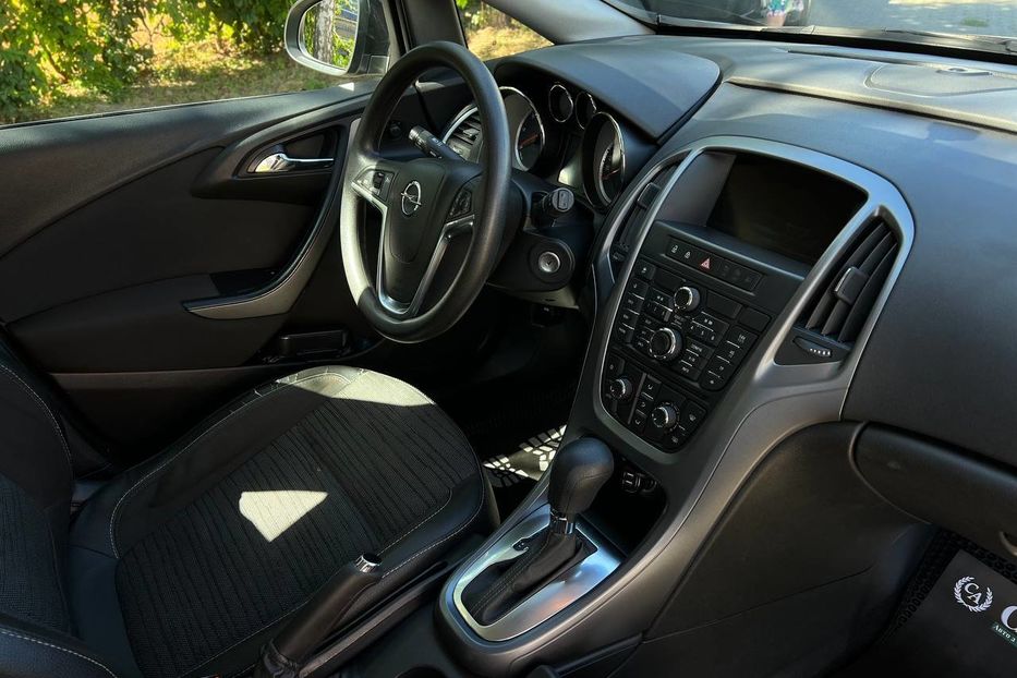 Продам Opel Astra J 2015 года в Черновцах
