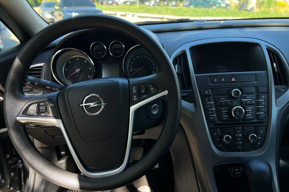 Продам Opel Astra J 2015 года в Черновцах