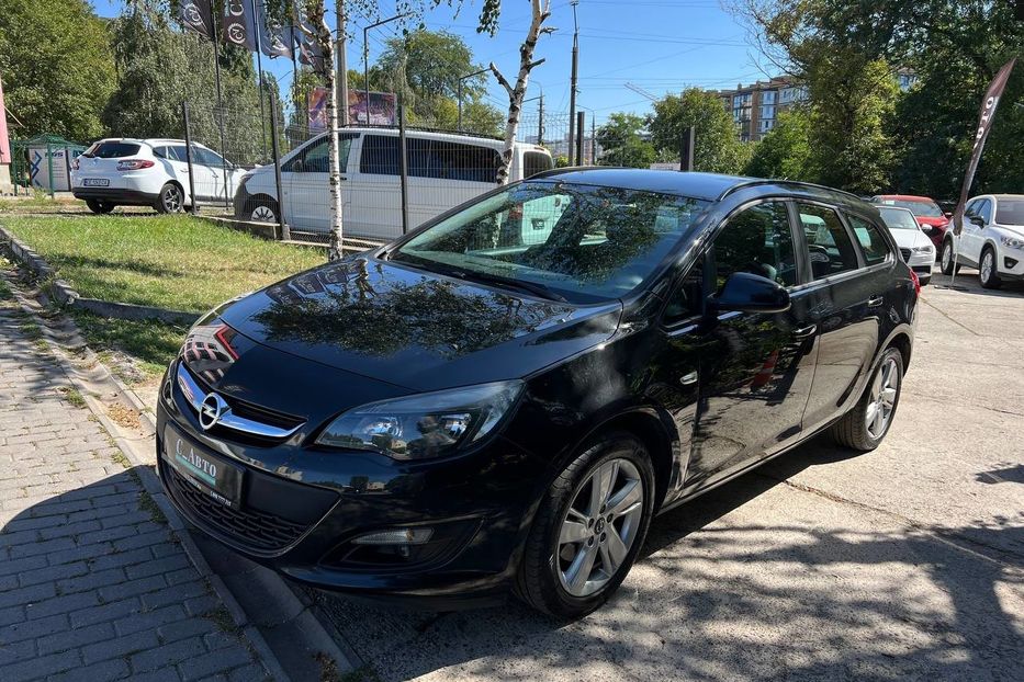 Продам Opel Astra J 2015 года в Черновцах