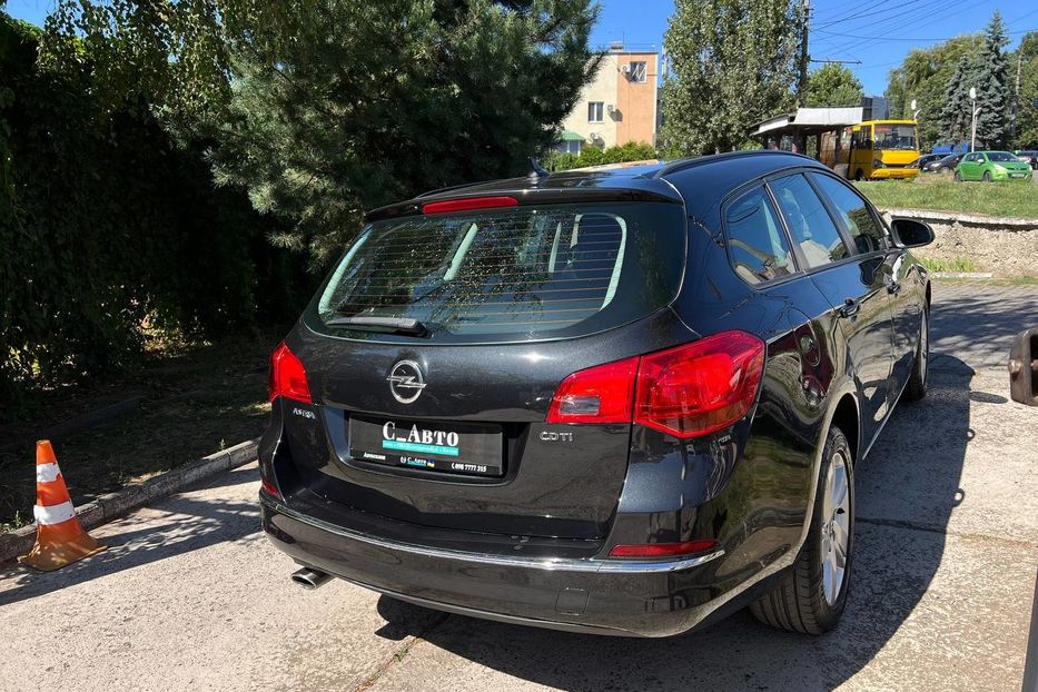 Продам Opel Astra J 2015 года в Черновцах