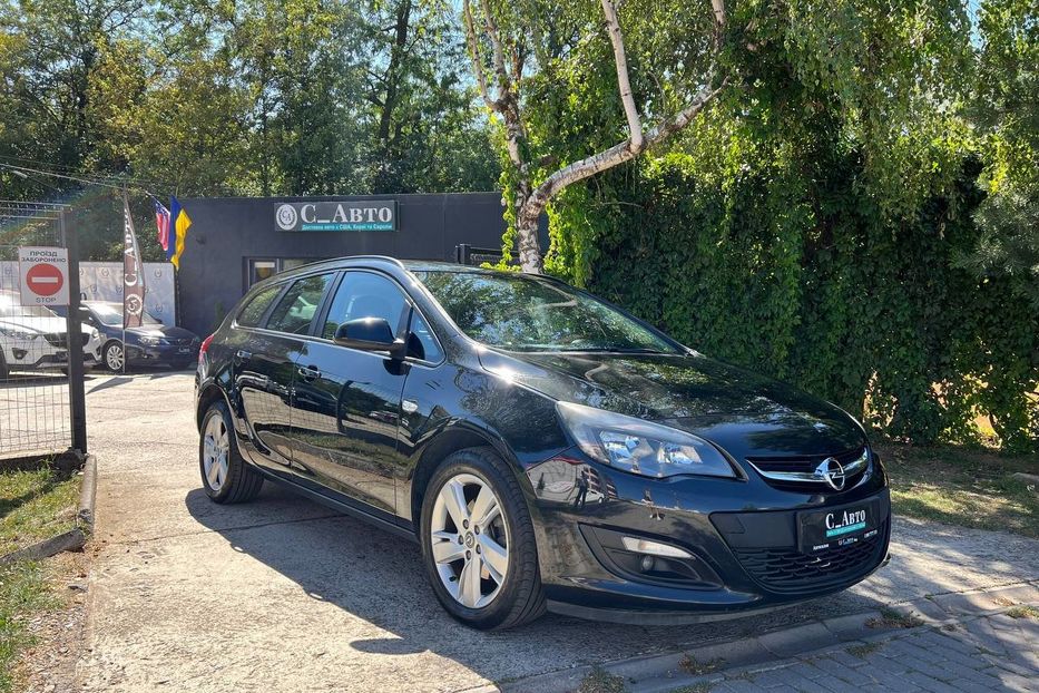 Продам Opel Astra J 2015 года в Черновцах