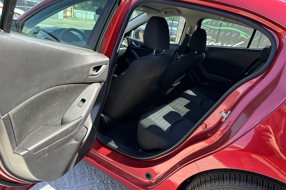 Продам Mazda 3 2016 года в Киеве