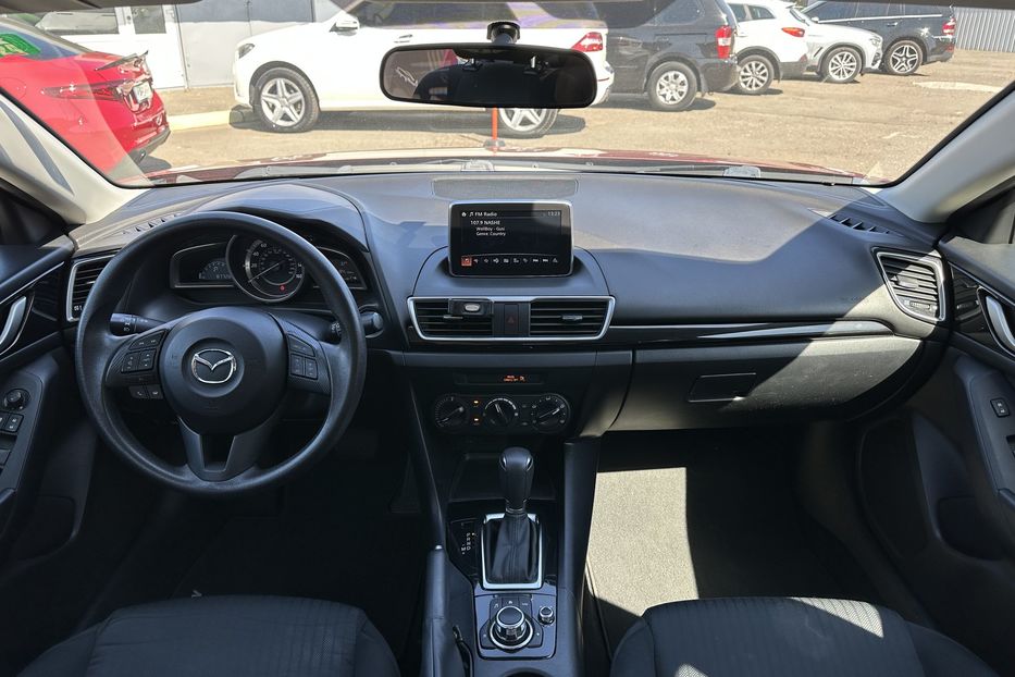 Продам Mazda 3 2016 года в Киеве