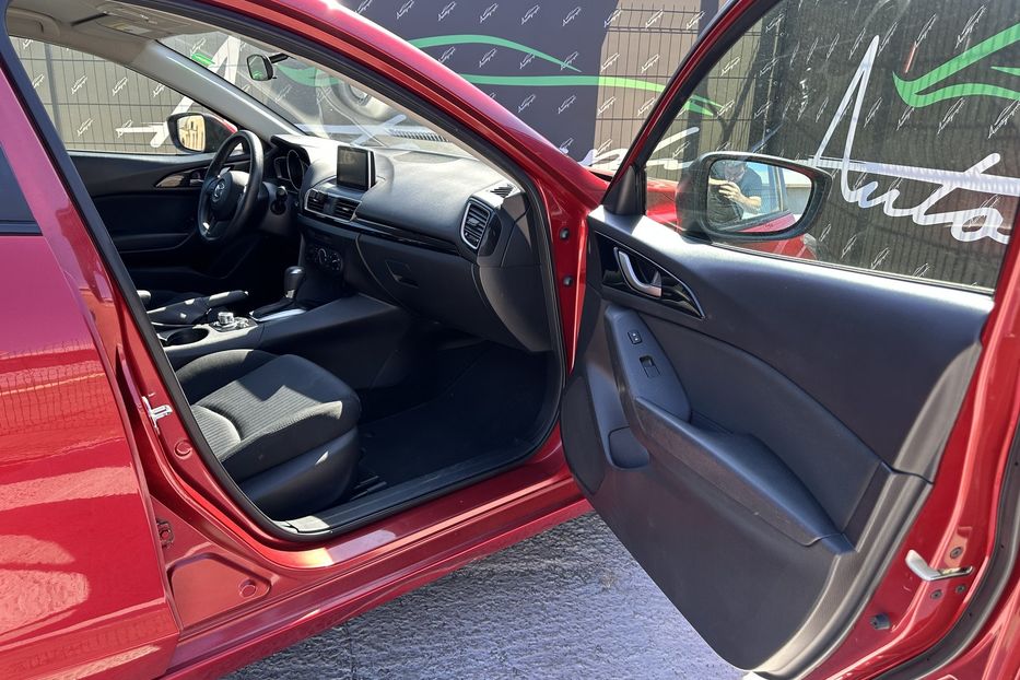 Продам Mazda 3 2016 года в Киеве