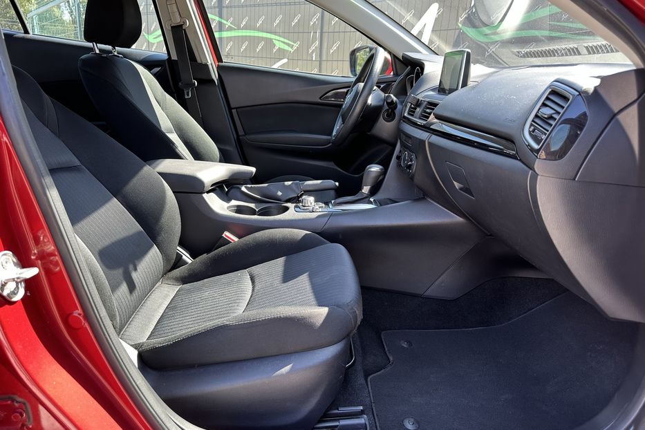 Продам Mazda 3 2016 года в Киеве