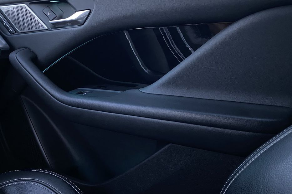 Продам Jaguar E-Pace I-PaceПневмаПідгрівКермаСидінь 2020 года в Львове