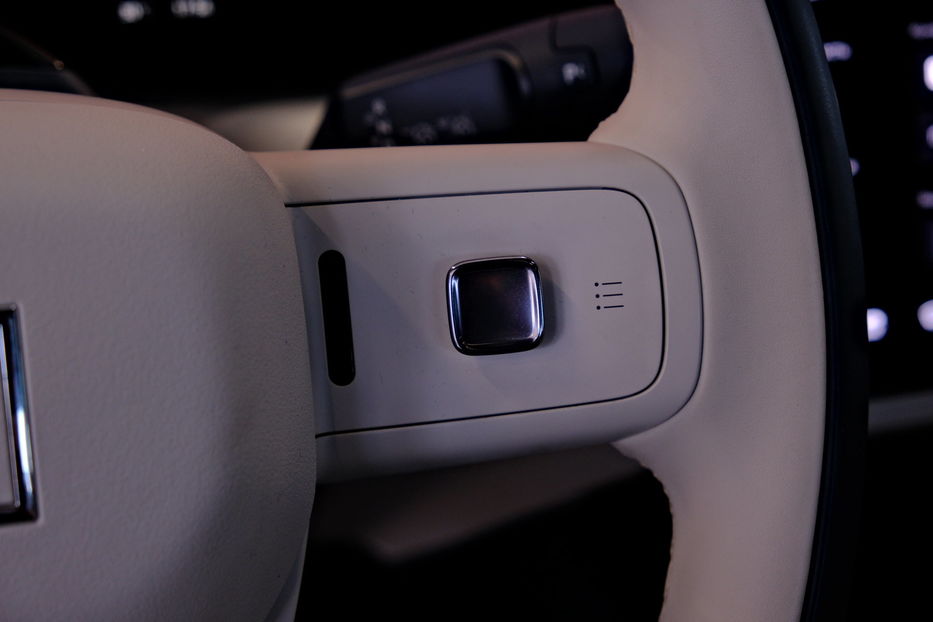Продам BYD E6 ZEEKR 007 Smart 2024 года в Одессе