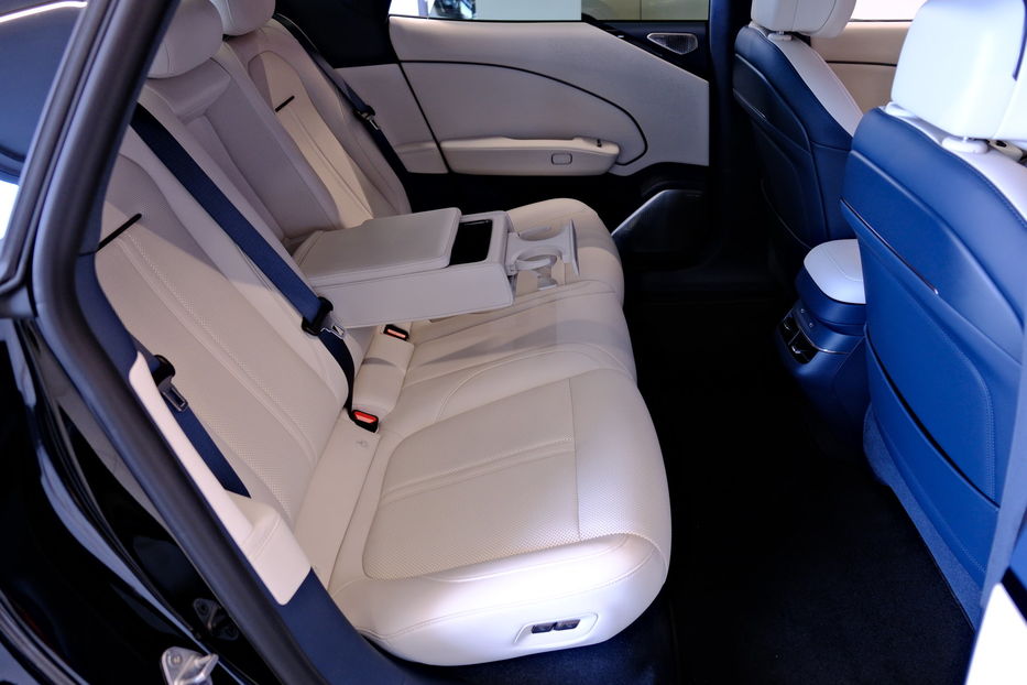 Продам BYD E6 ZEEKR 007 Smart 2024 года в Одессе