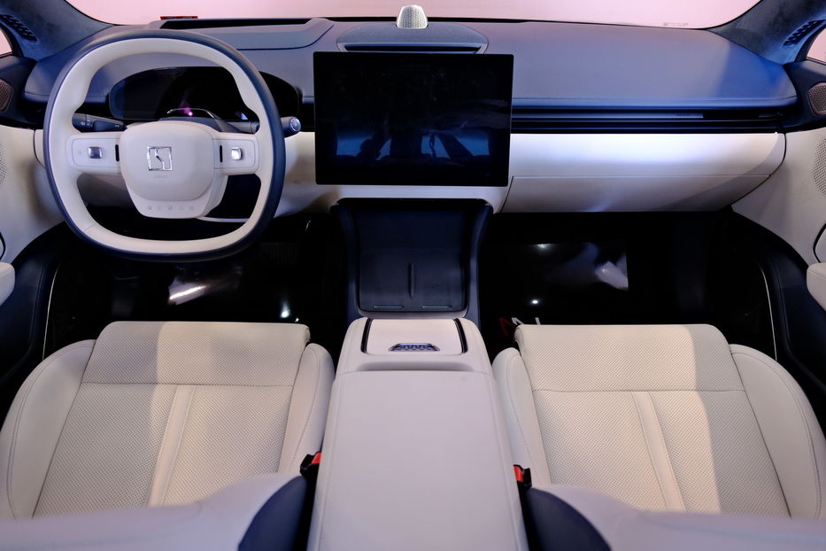 Продам BYD E6 ZEEKR 007 Smart 2024 года в Одессе