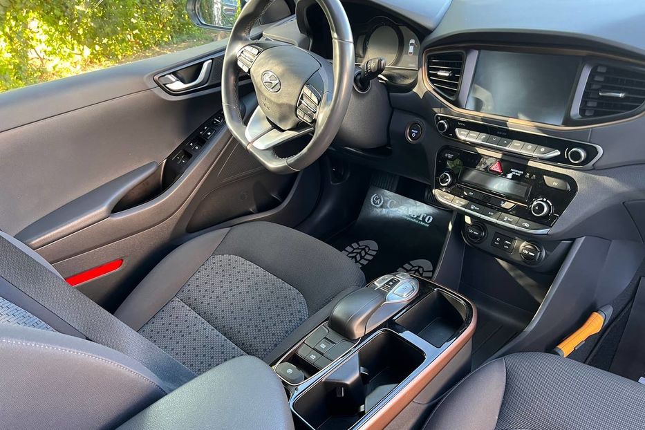 Продам Hyundai Ioniq 2019 года в Черновцах