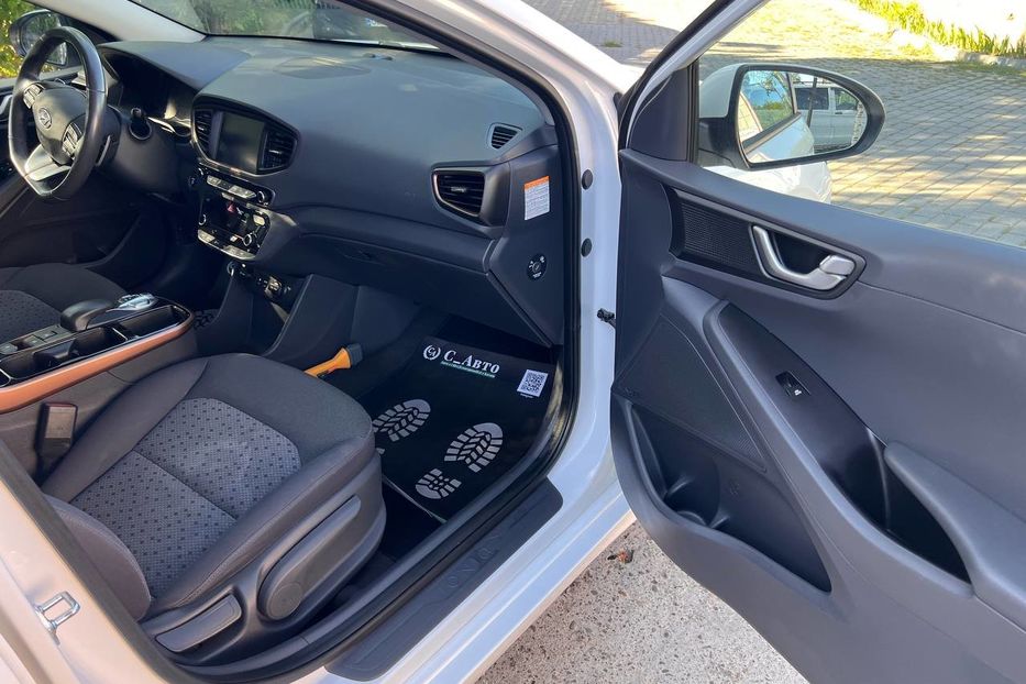 Продам Hyundai Ioniq 2019 года в Черновцах