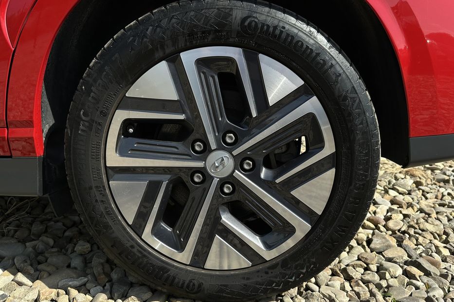 Продам Hyundai Kona 64кВтСліпізониПдгрівсиднькерма 2021 года в Львове