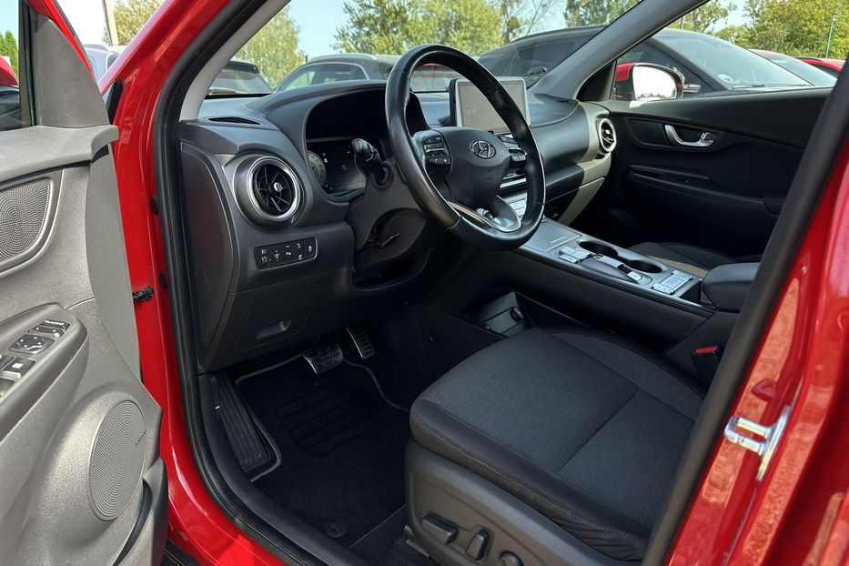 Продам Hyundai Kona 64кВтСліпізониПдгрівсиднькерма 2021 года в Львове
