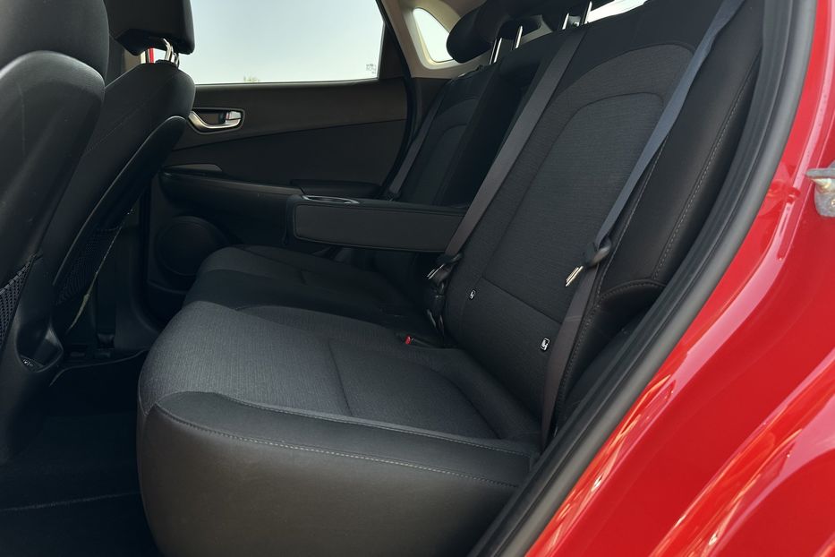 Продам Hyundai Kona 64кВтСліпізониПдгрівсиднькерма 2021 года в Львове