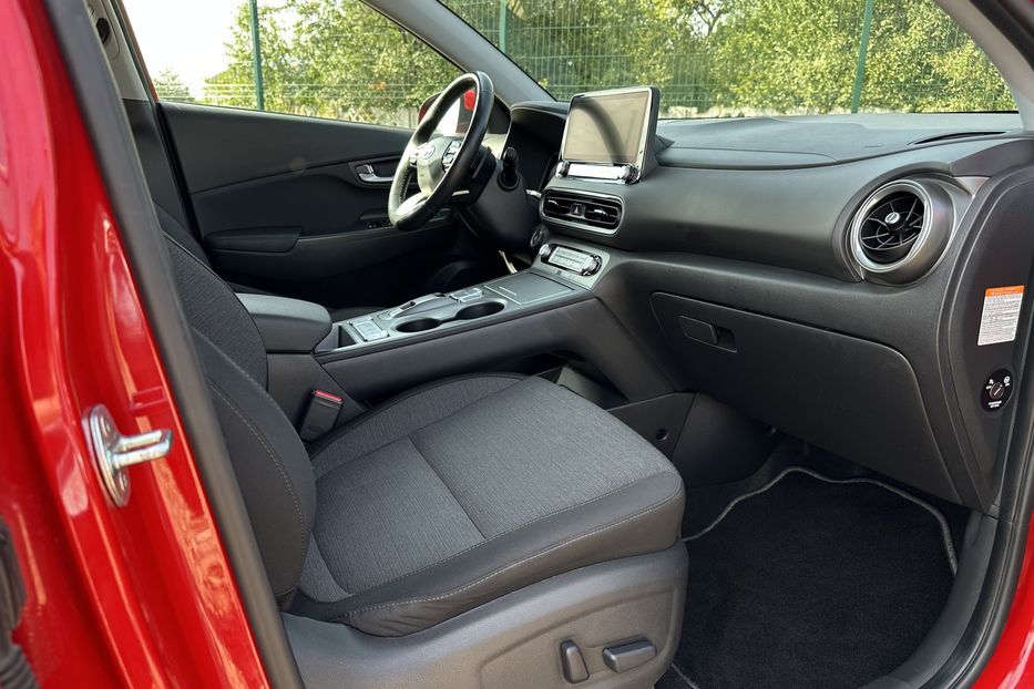 Продам Hyundai Kona 64кВтСліпізониПдгрівсиднькерма 2021 года в Львове