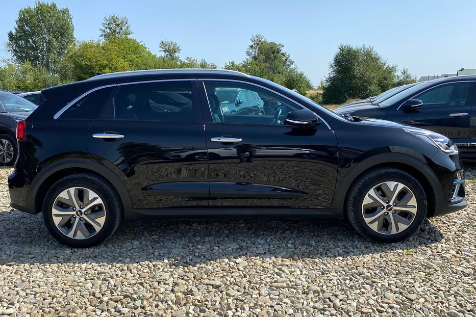 Продам Kia Niro 204кс 64 кВт. ЗАРЕЗЕРВОВАНО 2022 года в Львове