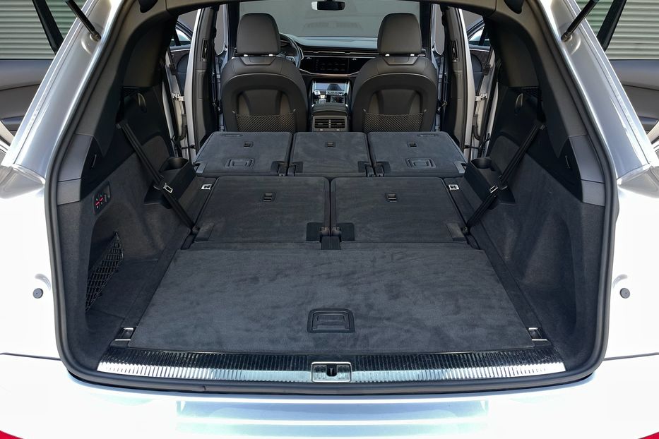 Продам Audi Q7 55 TFSI Quattro  2020 года в Киеве