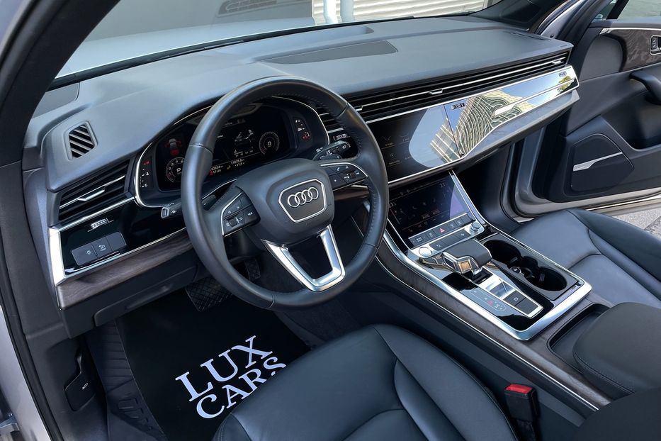 Продам Audi Q7 55 TFSI Quattro  2020 года в Киеве