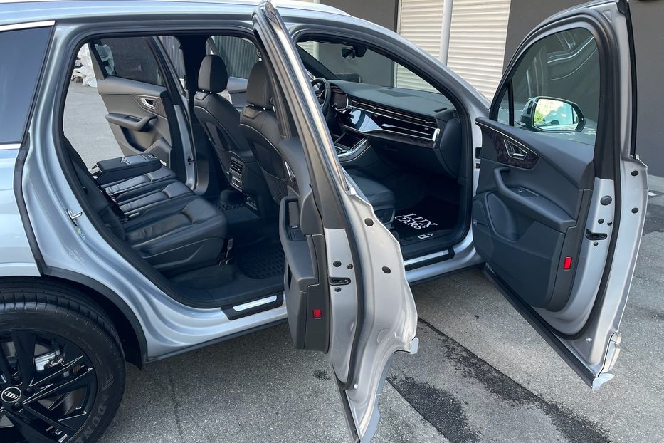 Продам Audi Q7 55 TFSI Quattro  2020 года в Киеве